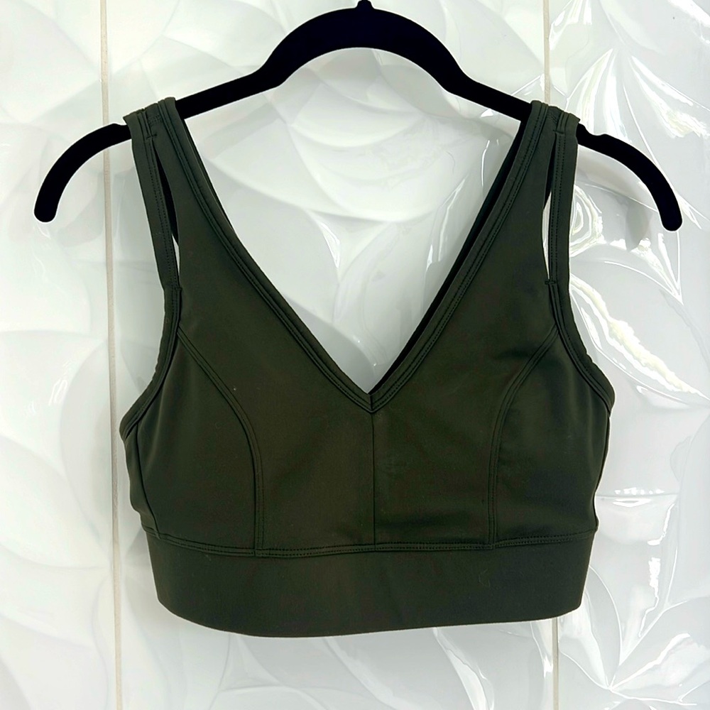 Small yoga top love v in front and back